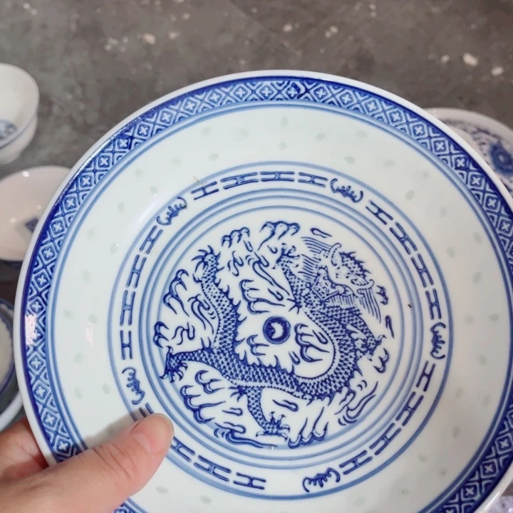 青花玲珑8寸窝盘龙纹