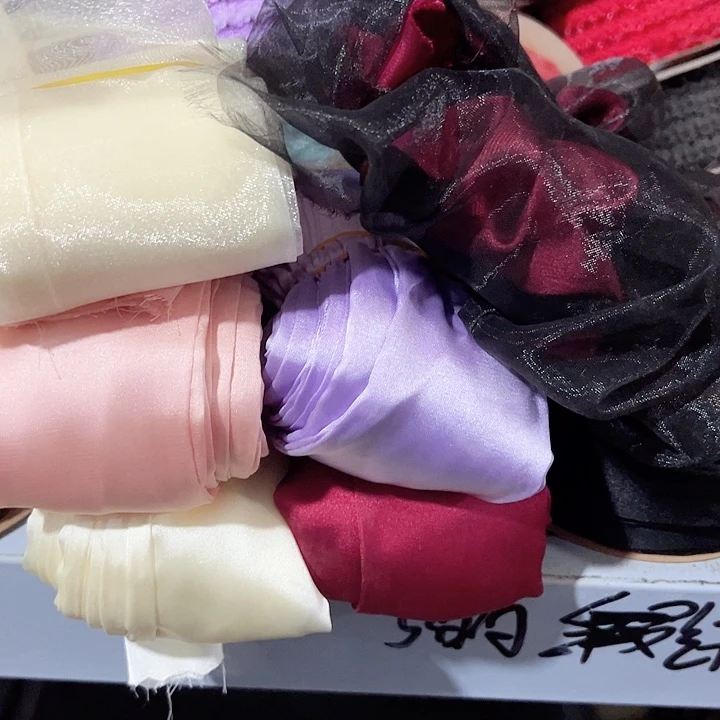 5的缎面布筒粉紫酒红米色各10码，7的欧根纱布筒黑色米色各10码