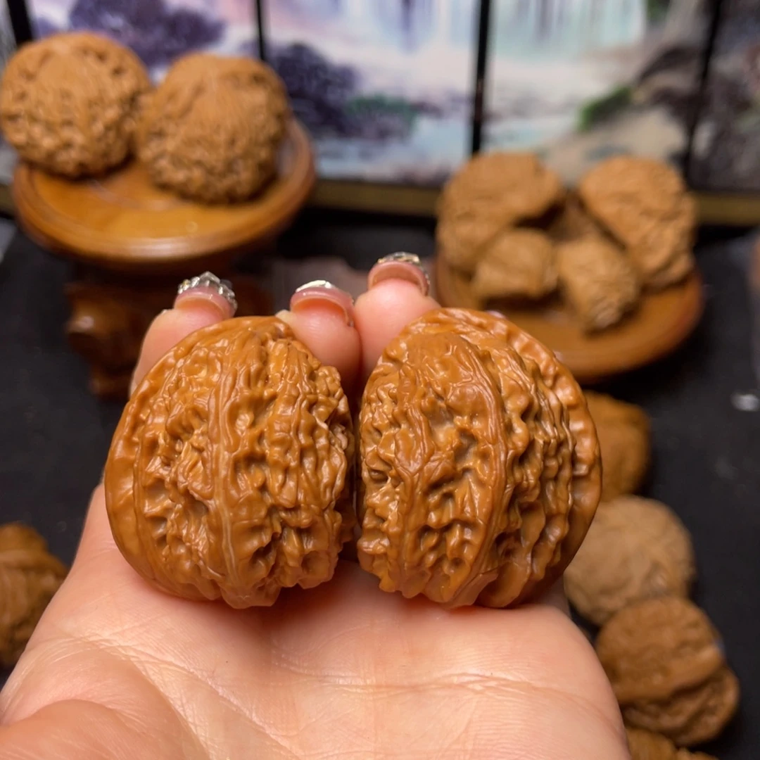 文玩核桃把件白狮子半壁江山