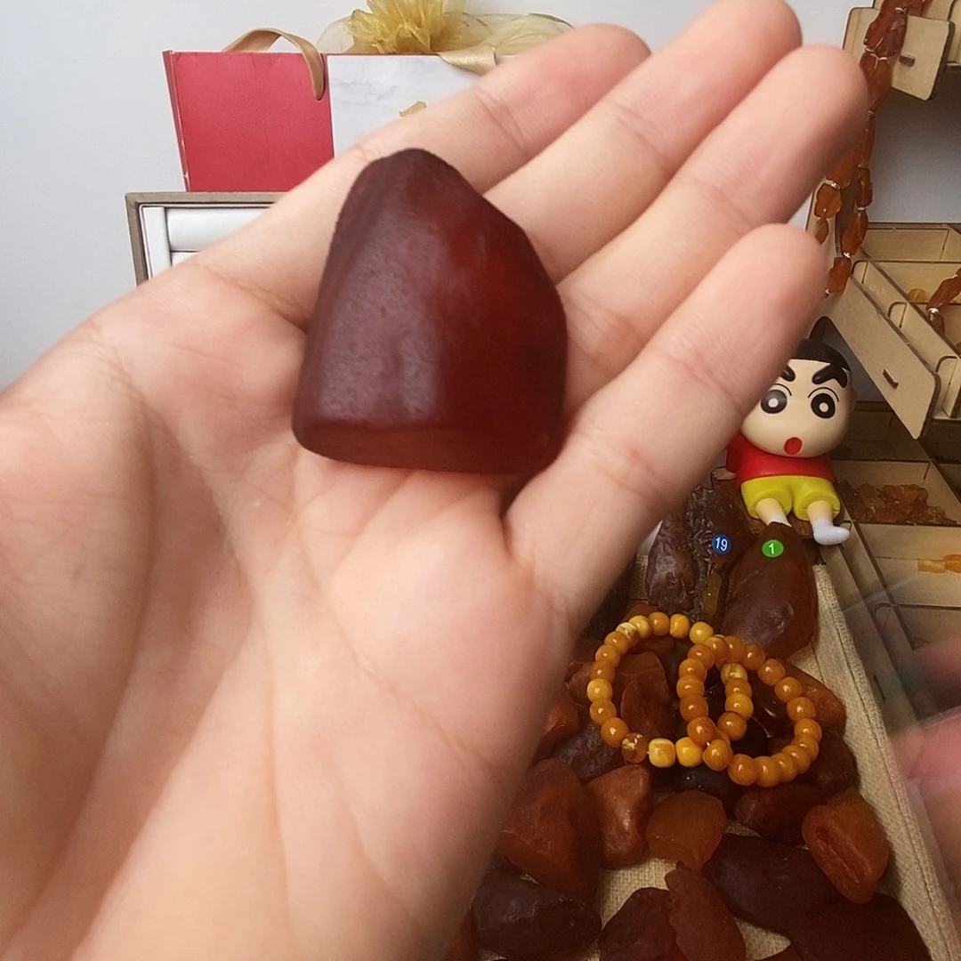 裸石蜜蜡未镶嵌琥珀