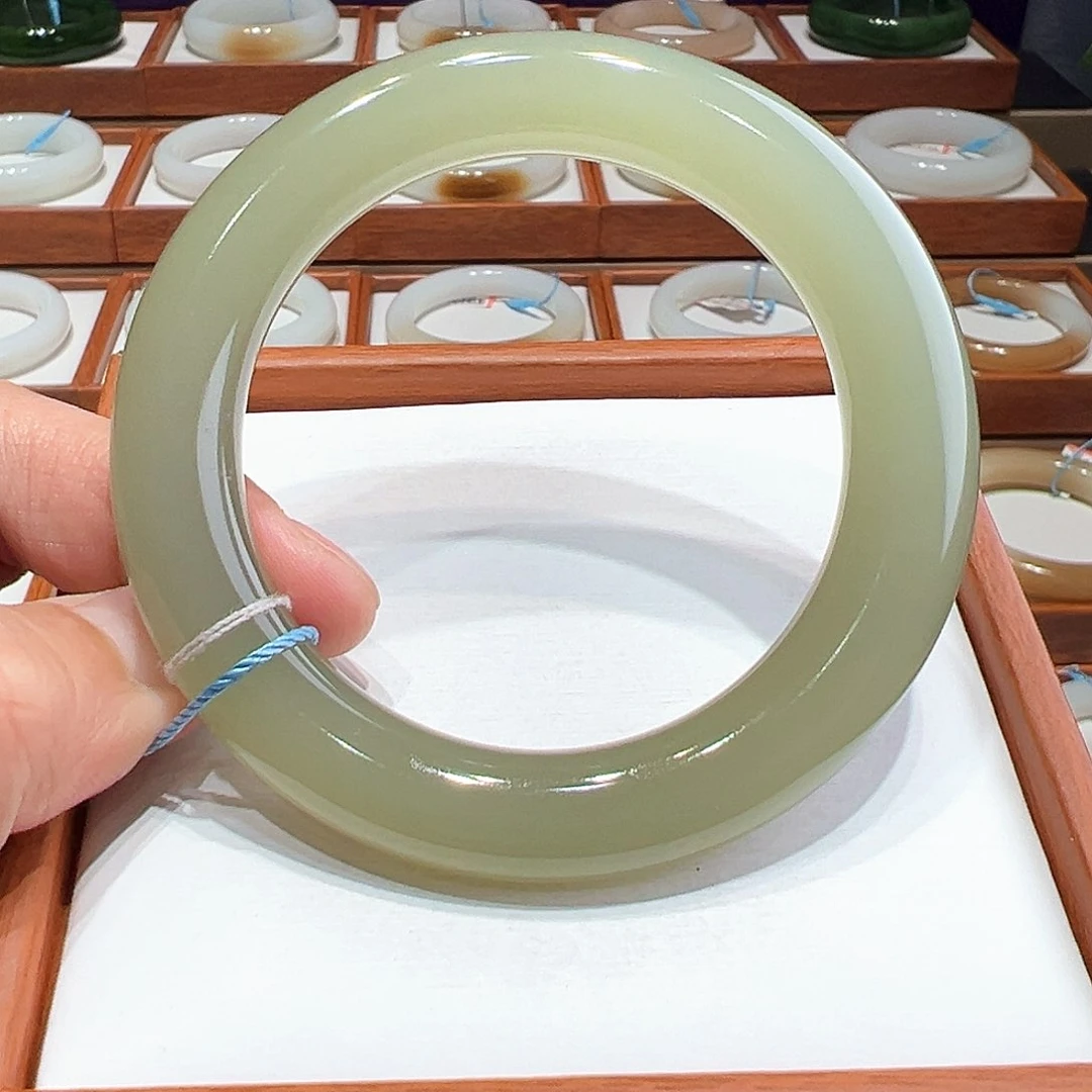 和田玉手镯56.57未镶嵌