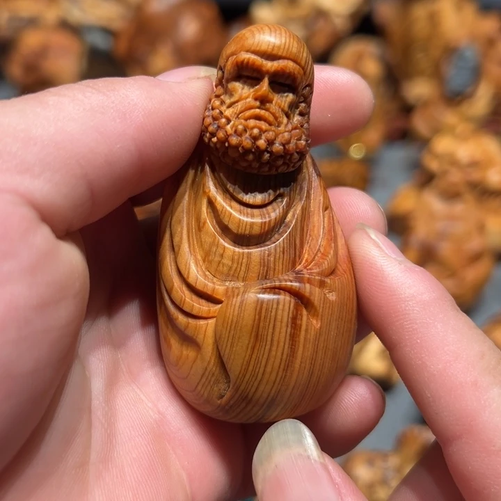 柏木（崖柏）点点关注