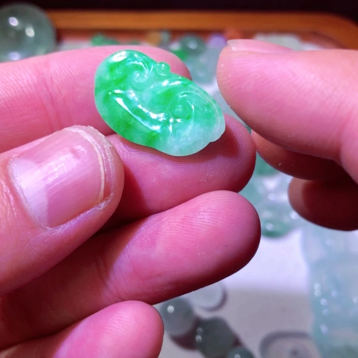 定制翡翠未镶嵌天然a货翡翠