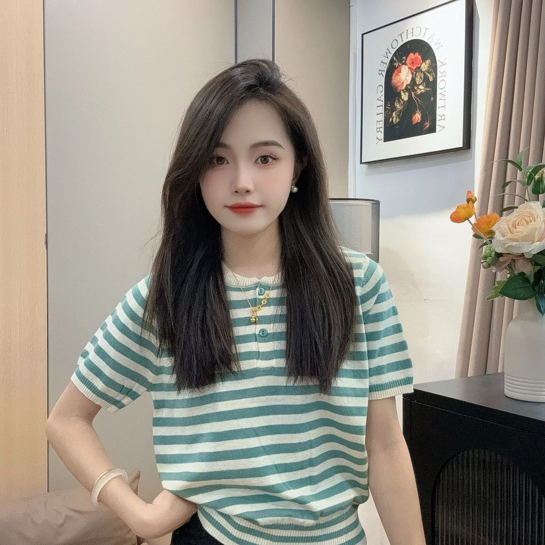 【清货价】春季新款圆领内搭打底撞色拼接刺绣小熊短袖针织衫女