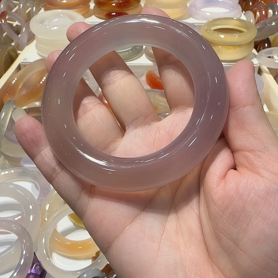 小***呀玛瑙/玉髓未镶嵌手镯