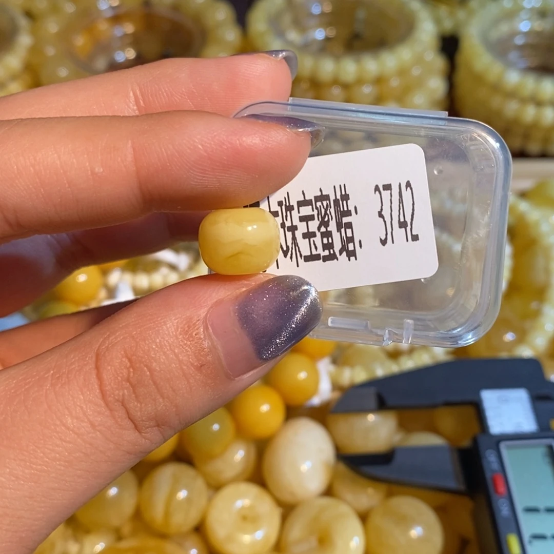 琥珀未镶嵌珠宝奇石3742