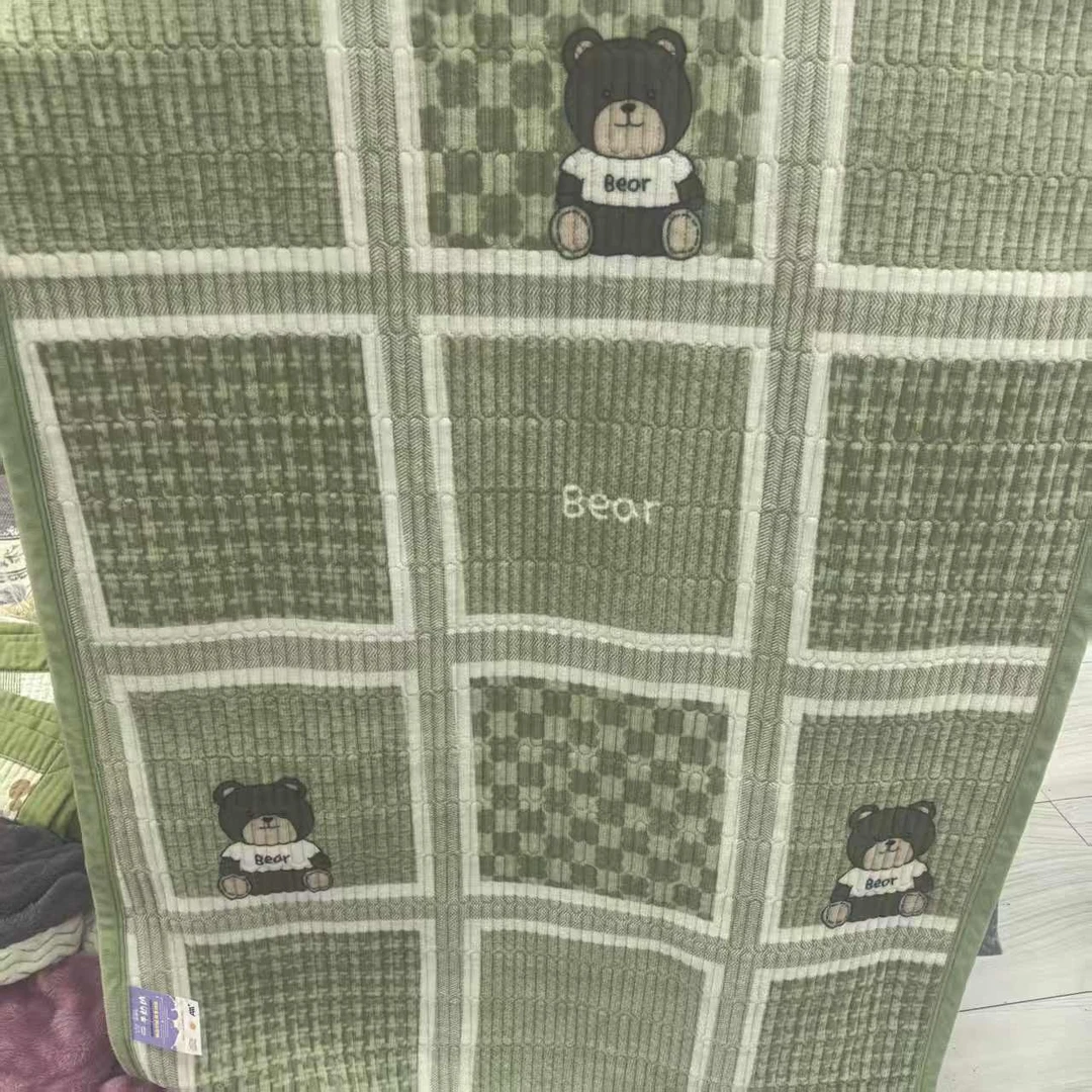 【绿格小熊】90*200牛奶绒加厚沙发垫冬季专用