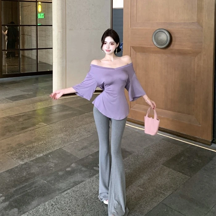 纯欲风紫色v领短袖T恤女夏季修身设计感辣妹显瘦高腰喇叭裤两件套