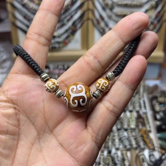 未镶嵌颈饰玛瑙/玉髓