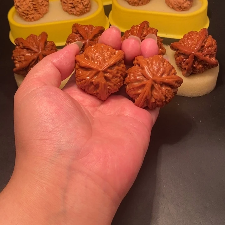 哈***、手串/手链核桃工艺三棱