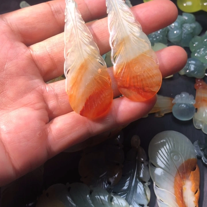 大***庄蛇纹石玉未镶嵌耳坠