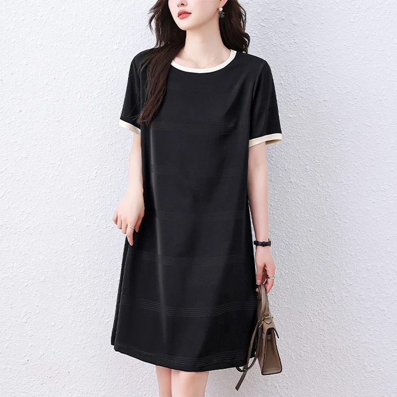 时尚气质韩版简约大码连衣裙2025新款夏季宽松型圆领套头法式女装