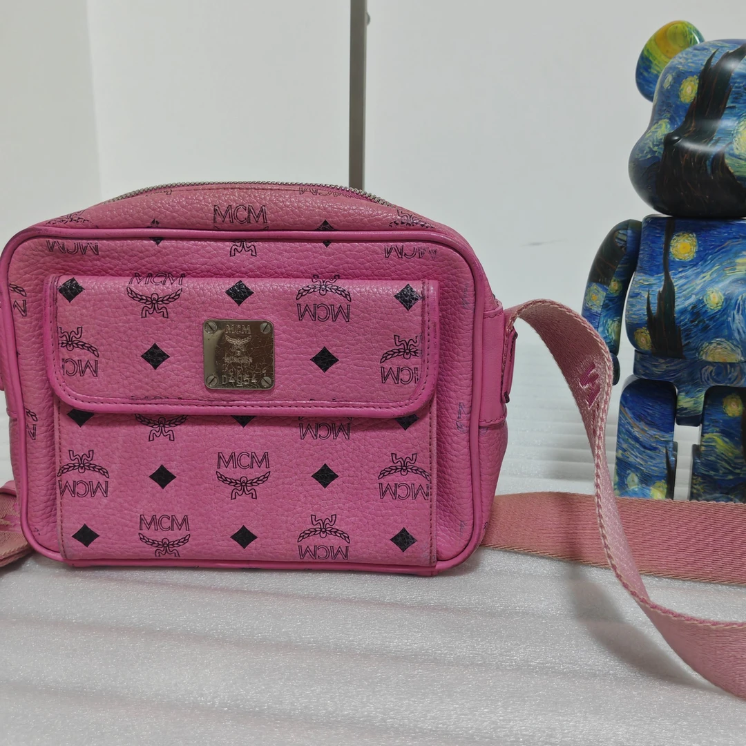 90新 MCM 沈多多/ 粉色  斜挎包