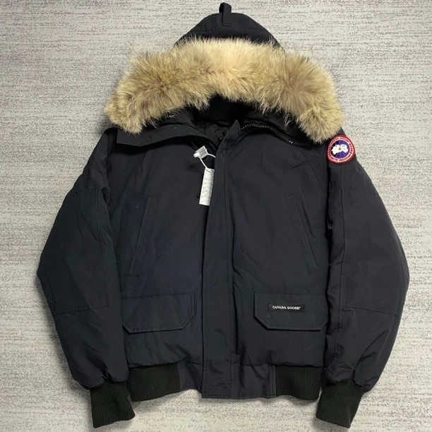 99新 CANADA GOOSE 加拿大鹅 S 深蓝色飞行员chilliwack羽绒服
