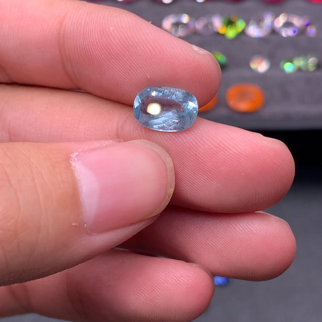 海蓝宝石裸石未镶嵌