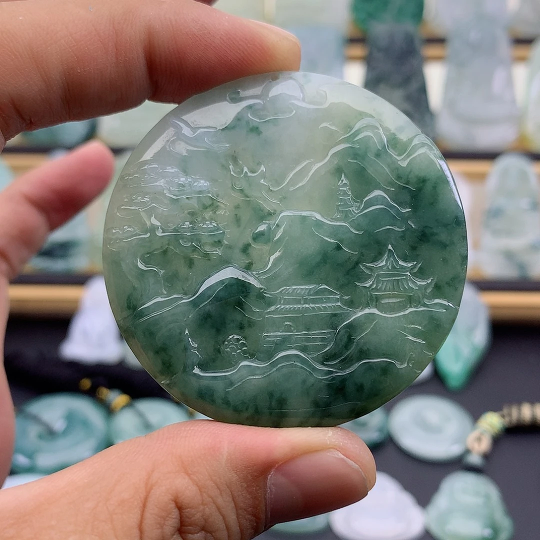 翡翠未镶嵌颈饰山水牌