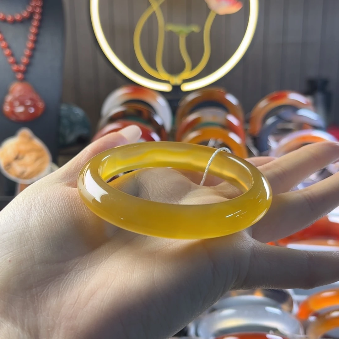 玛瑙/玉髓手镯未镶嵌