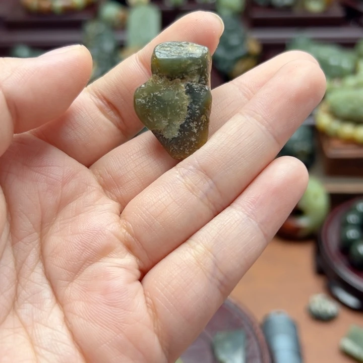 和田玉未镶嵌珠宝奇石