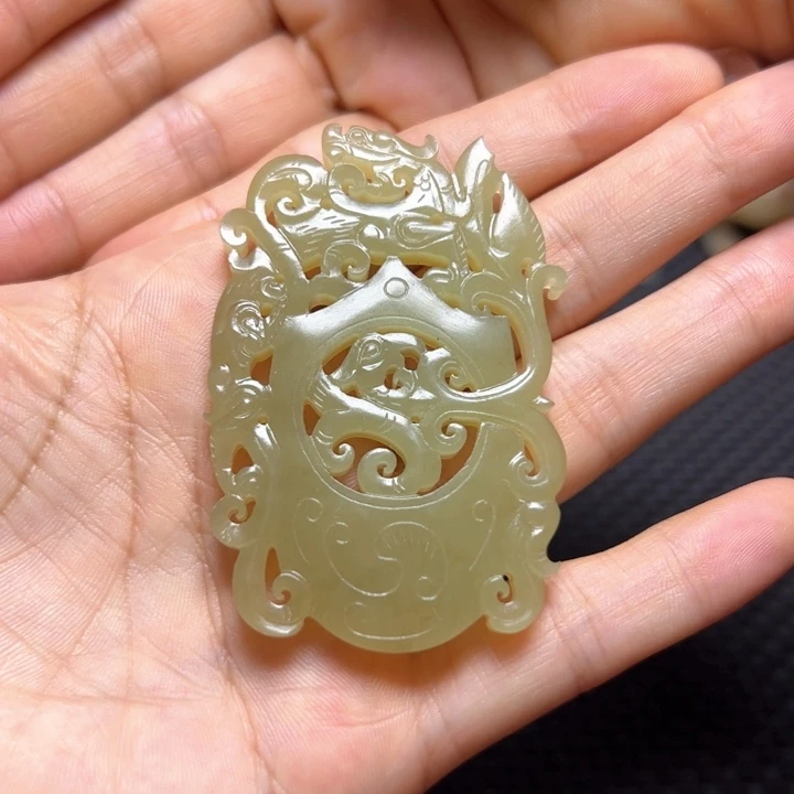 和田玉（糖玉）未镶嵌挂件