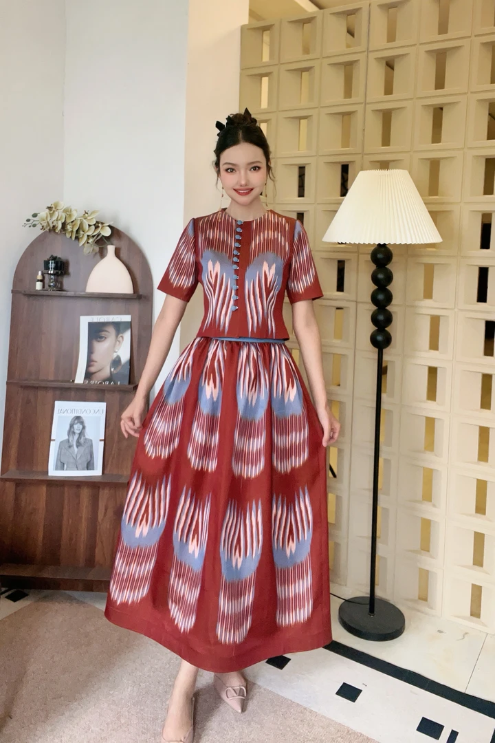 AYFER和田艾德莱斯两件套复古宫廷