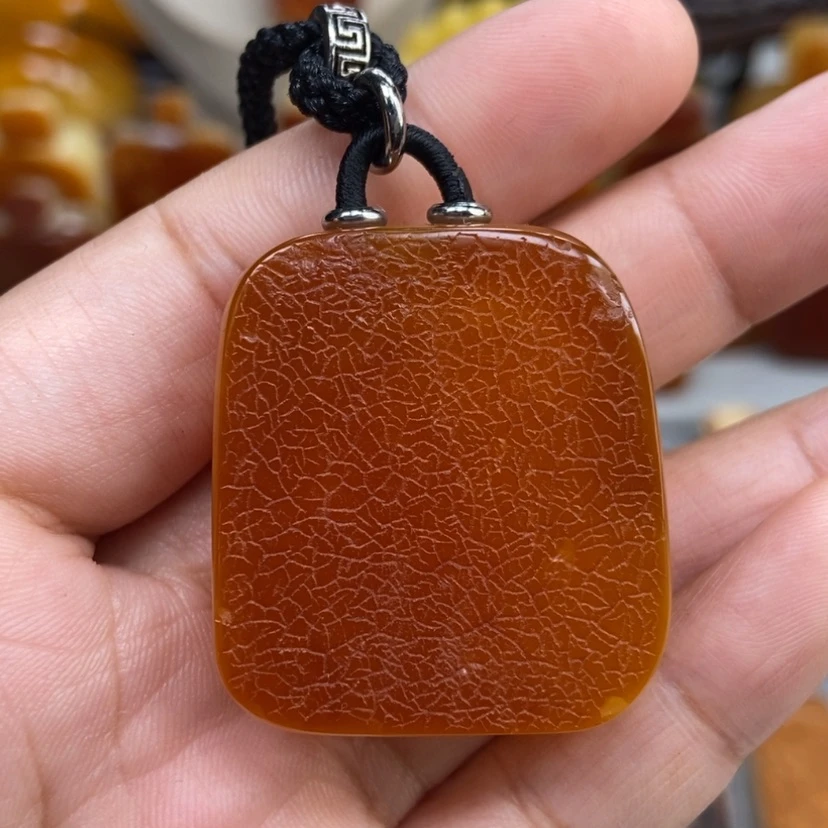 【闪购商品】琥珀颈饰未镶嵌