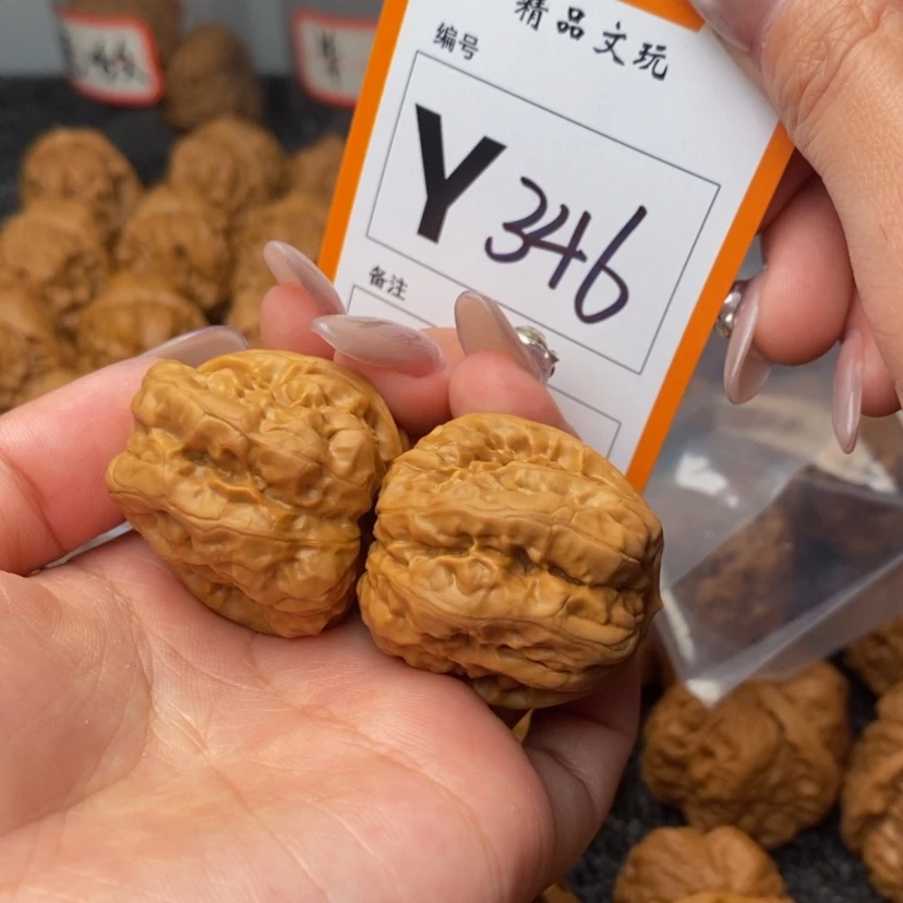 【闪购商品】把件桃核Z****。32蛙蛙