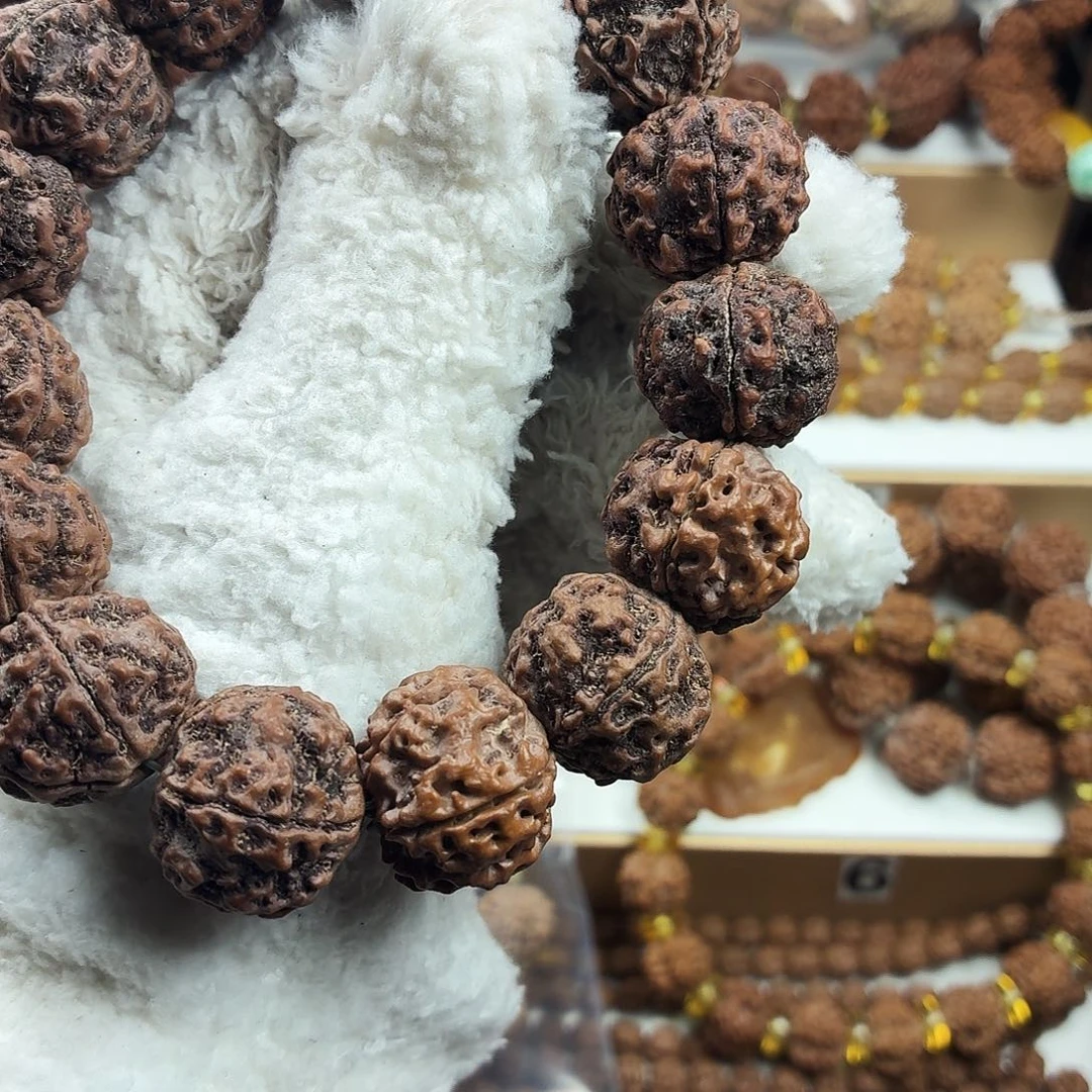 江***荳金刚菩提手串稀有精品梅花大粗筋