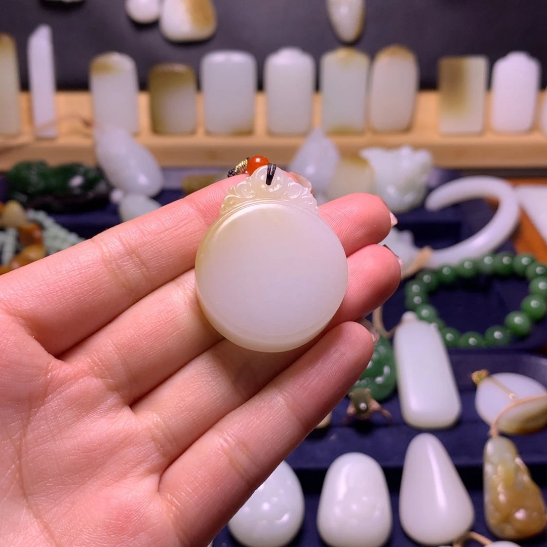 和田玉挂件未镶嵌