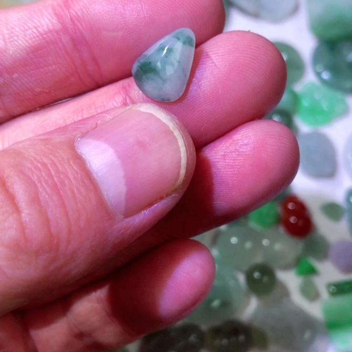 翡翠未镶嵌颈饰天然a货翡翠