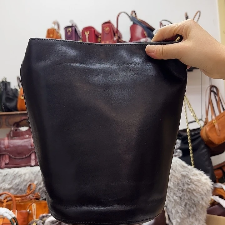 牛皮牛加黑色水桶包