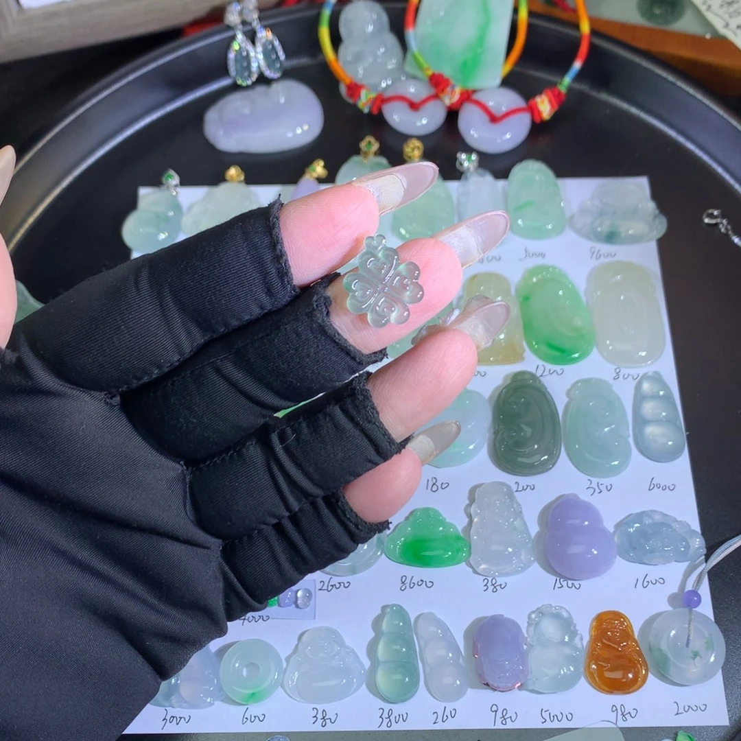 翡翠未镶嵌吊坠(不含链)四叶草