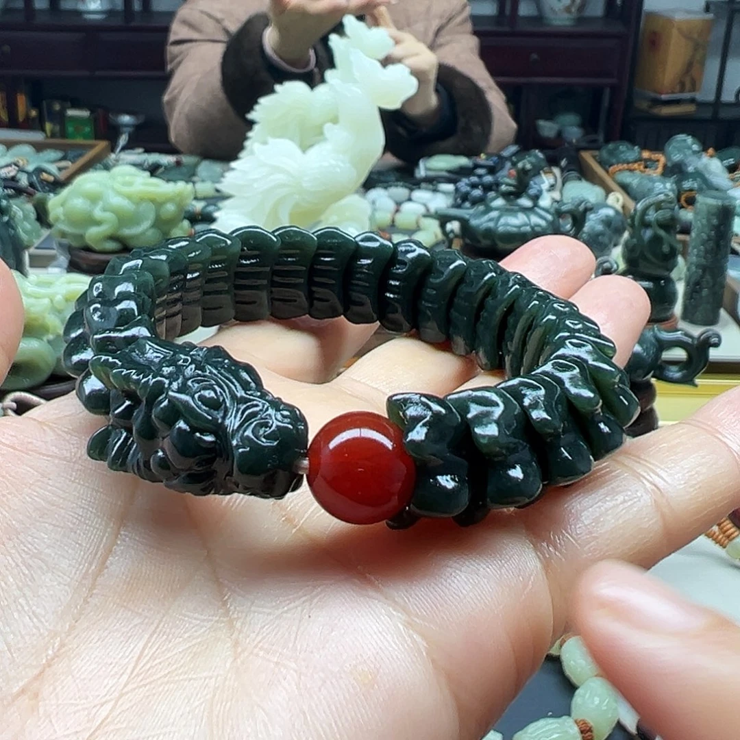 和田玉未镶嵌手串