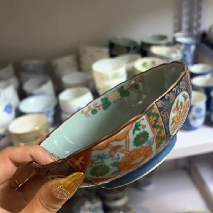 盖碗瓷器直播放漏中