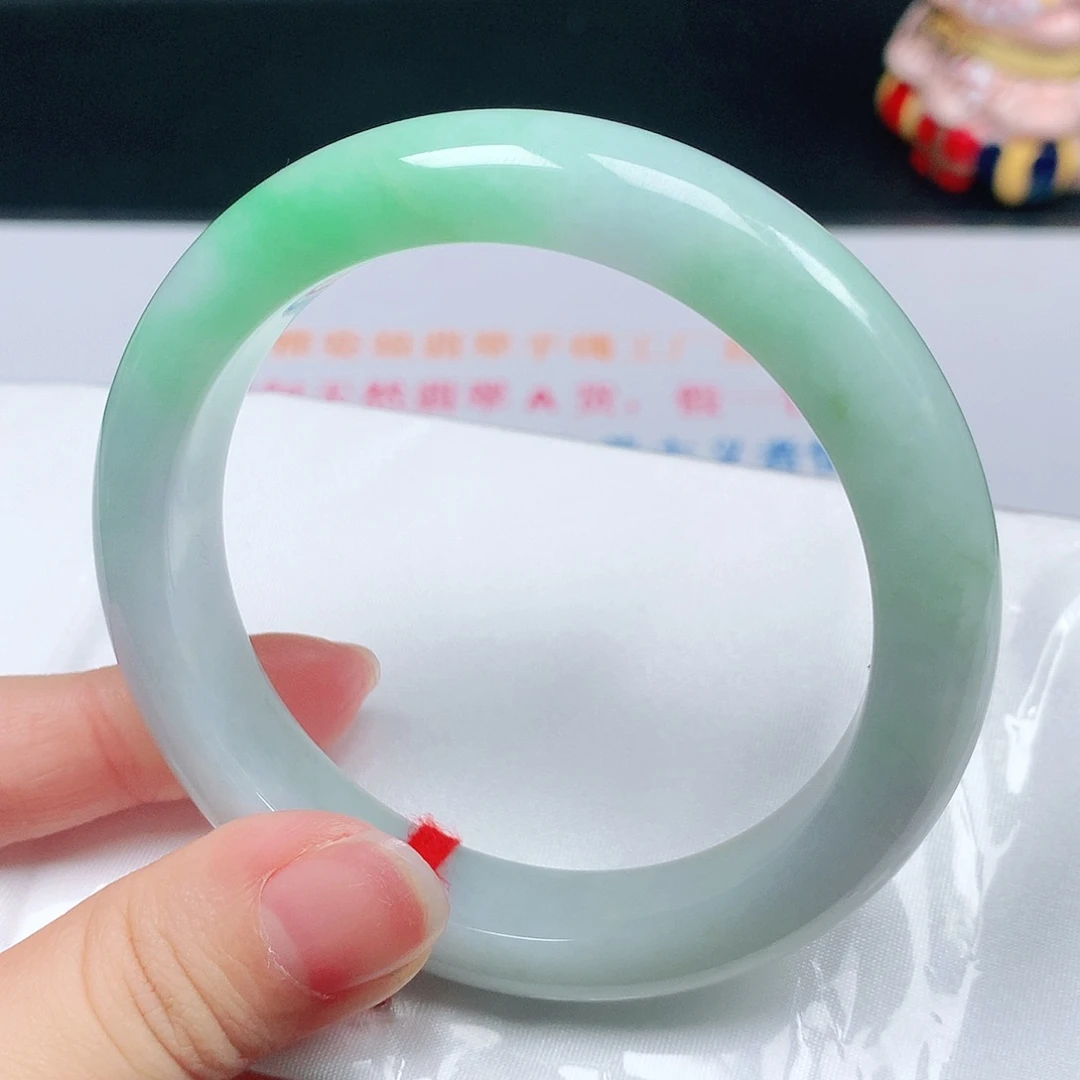 翡翠未镶嵌手镯1824