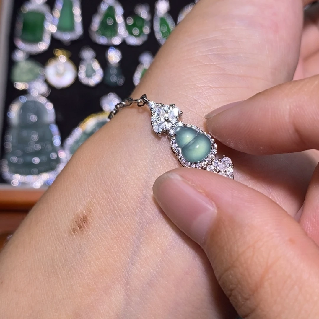 翡翠未镶嵌颈饰天然