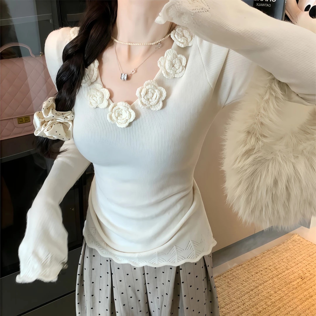 2025年春秋季纯欲甜辣立体花朵镂空喇叭袖长袖针织内搭打底上衣女