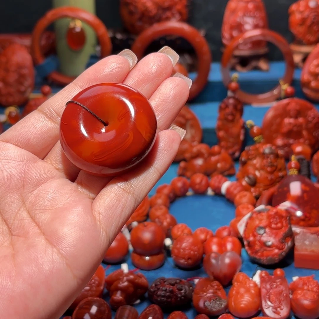 未镶嵌雕刻南红玛瑙育**女