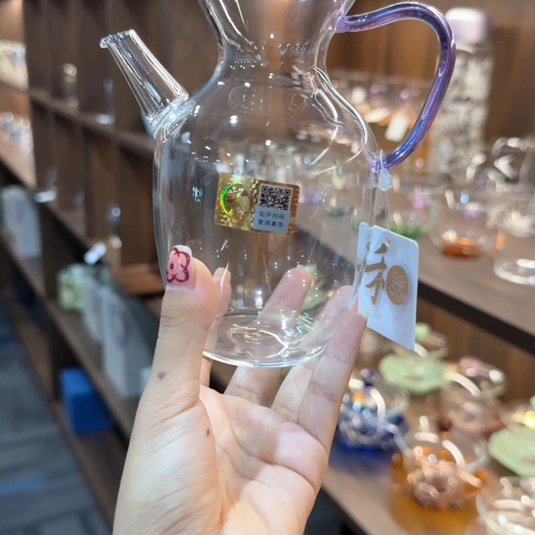禾器昭然浅紫色。。。。