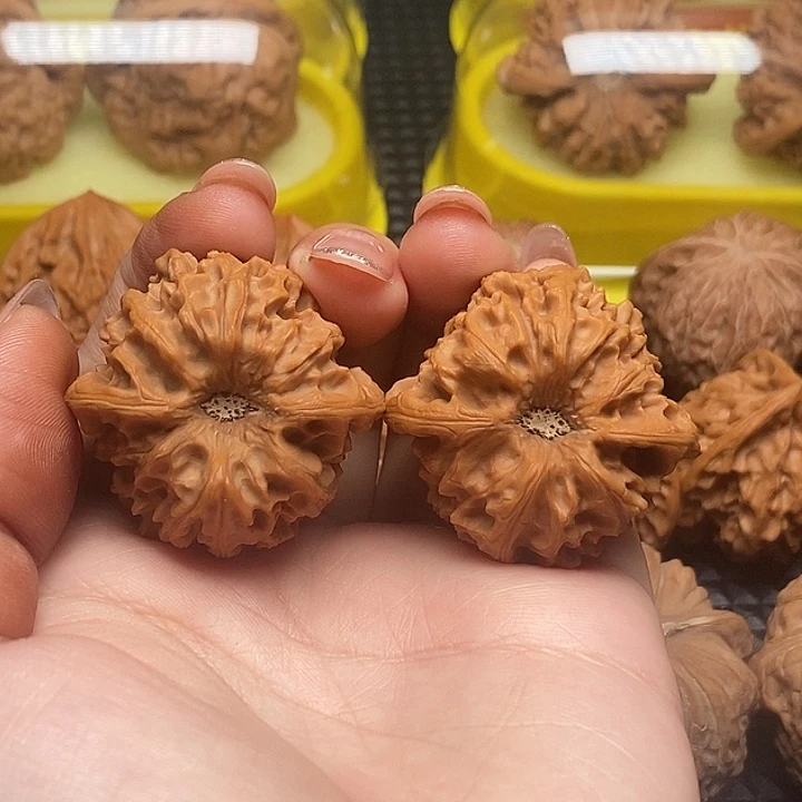 38凹底龙门涧