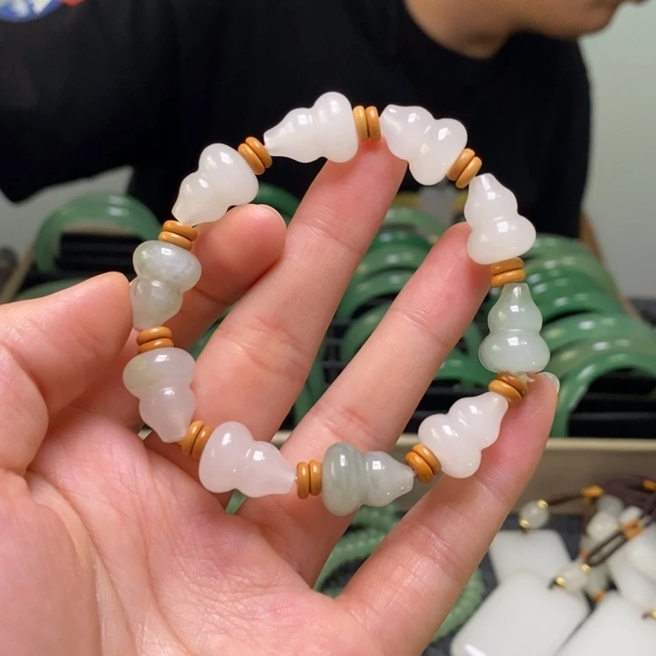 石英质玉手链未镶嵌大葫芦