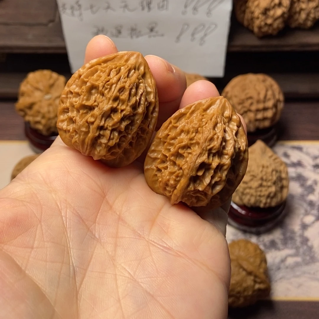 我***粉文玩核桃把件野生鸡心32