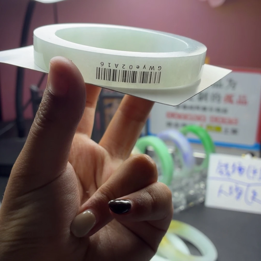 曉***麚定制翡翠未镶嵌缅A翡翠多样性发一