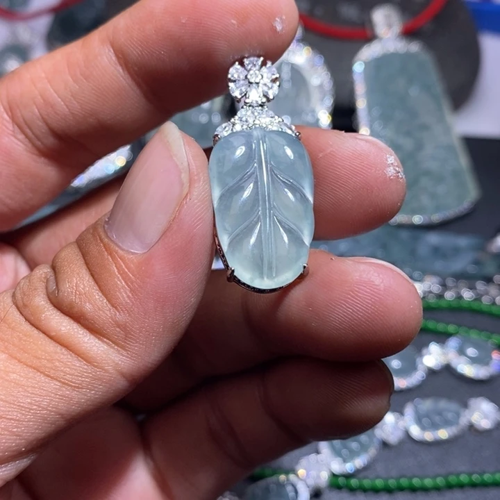 翡翠未镶嵌颈饰天然翡翠