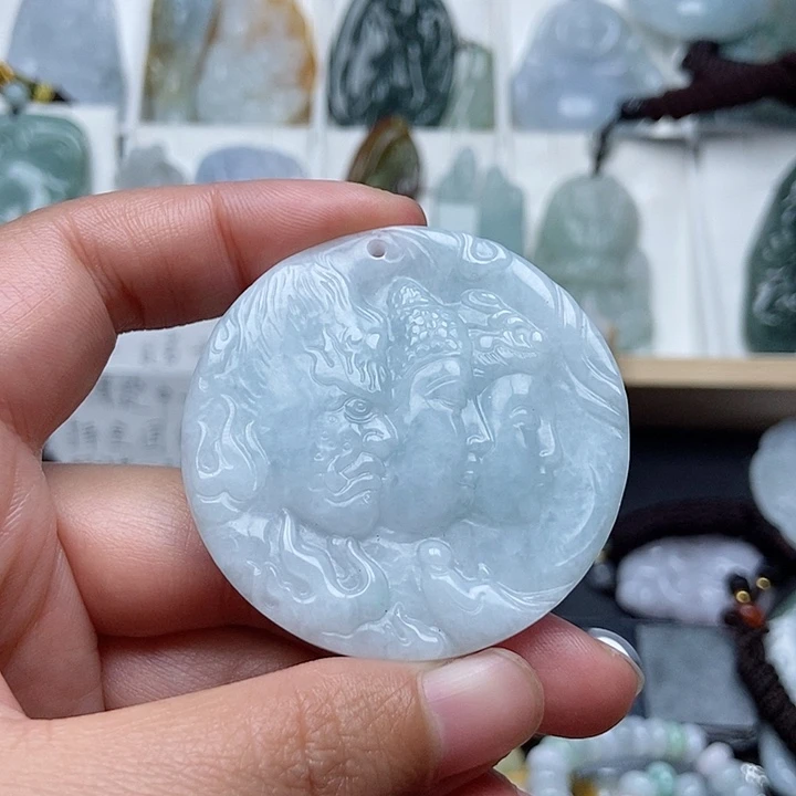 翡翠吊坠(不含链)未镶嵌翡翠
