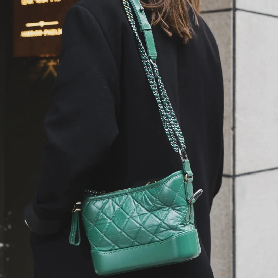 95新 Chanel/香奈儿 绿色小号流浪单肩斜挎包 底长19 芯片开