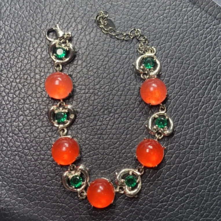 A 1  红爱心手链