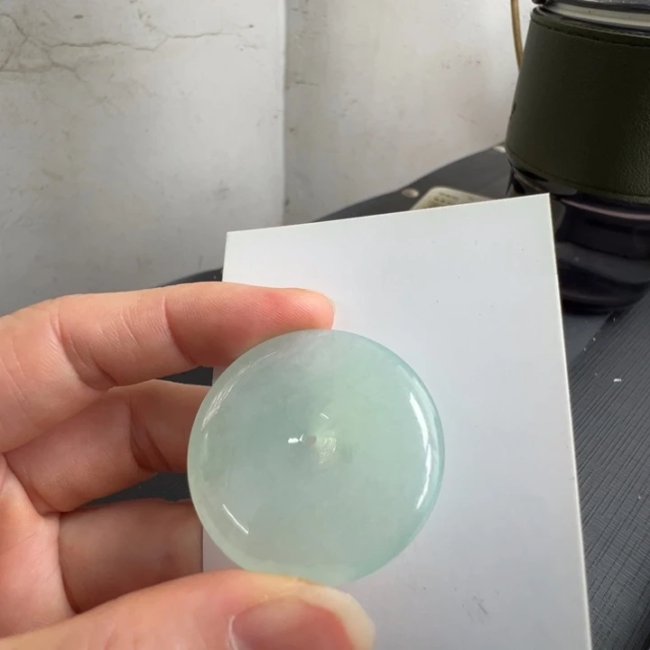 翡翠未镶嵌颈饰晴底色扣子