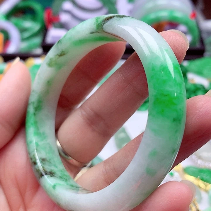 翡翠未镶嵌手镯翡翠