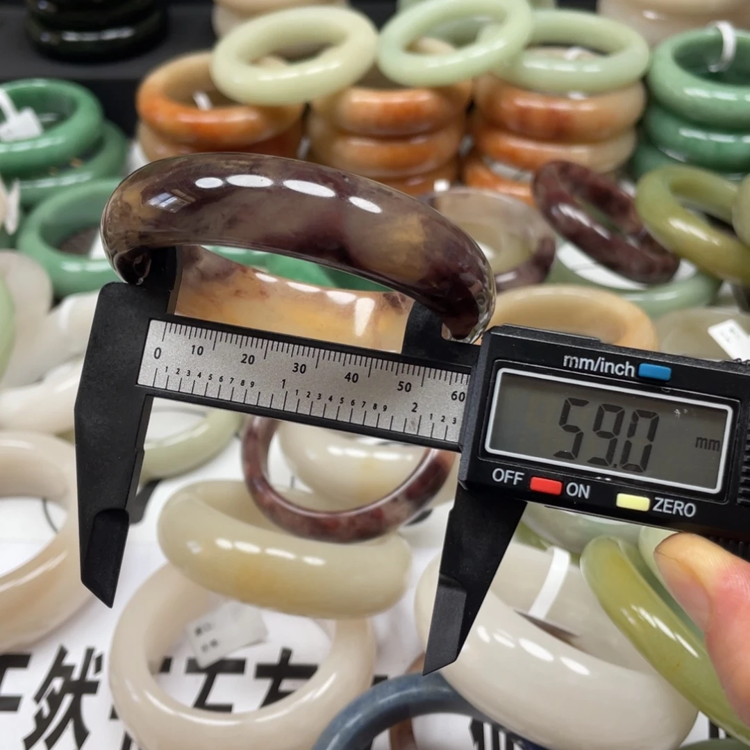 未镶嵌手镯石英质玉