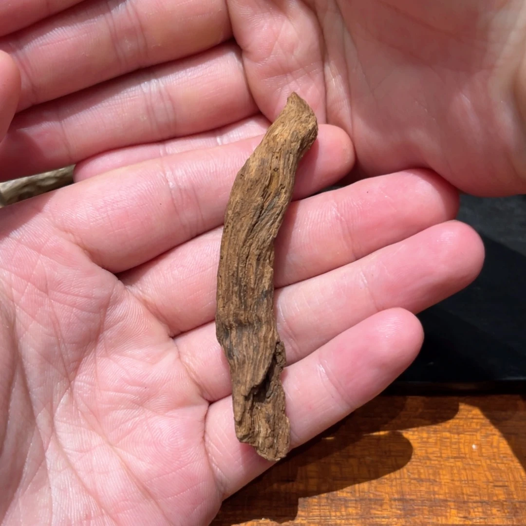 沉香吊坠越南富森红土9分沉6.2g